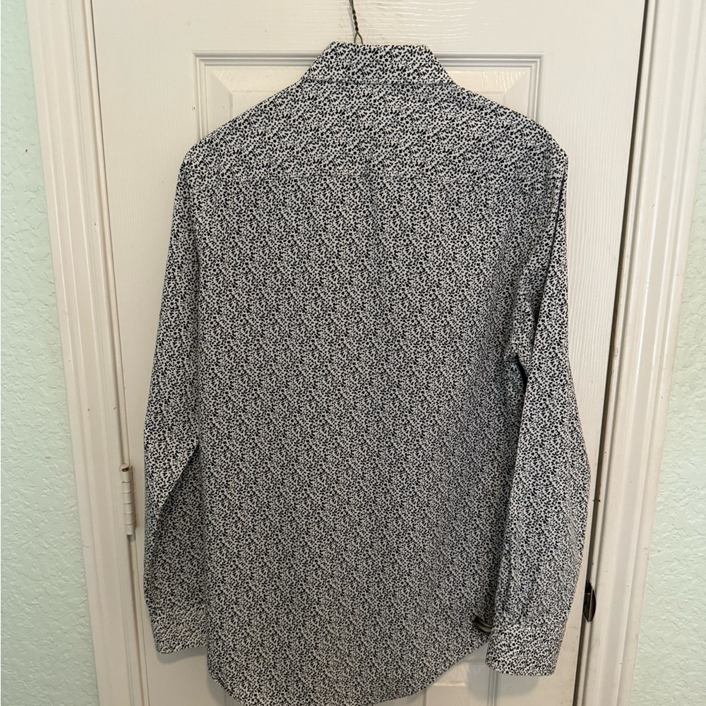Van Heusen Long Sleeve Button Down Shirt - Picture 2 of 6